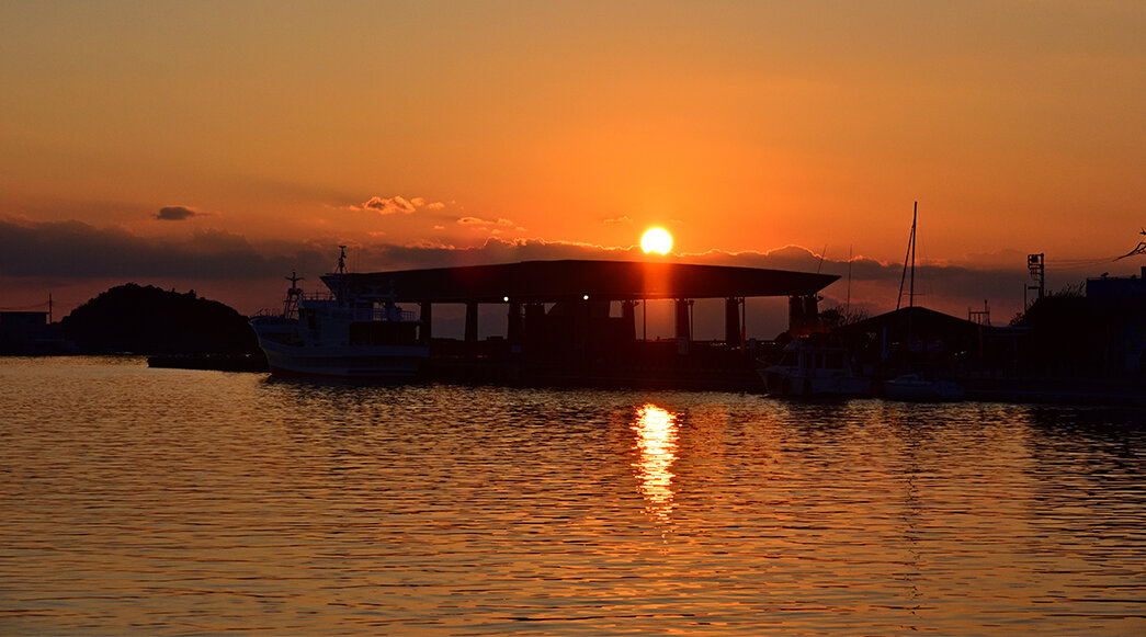 三浦半島三崎漁港の夕景
