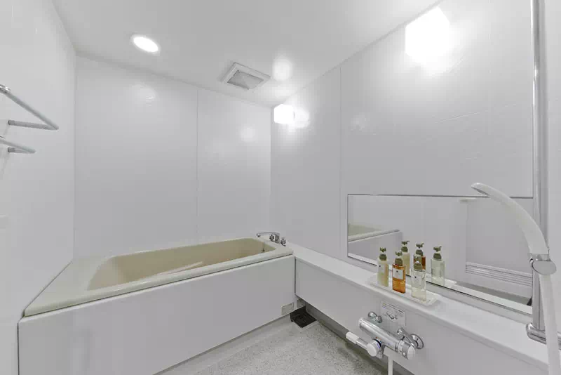 アリス 通路は石畳と空をモチーフ